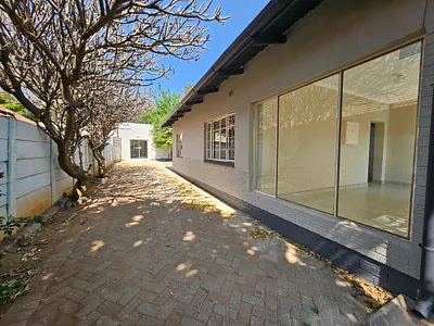 3 Bedroom House For Sale in Pretoria - img