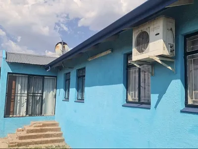 4 Bedroom House For Sale in Pretoria - img