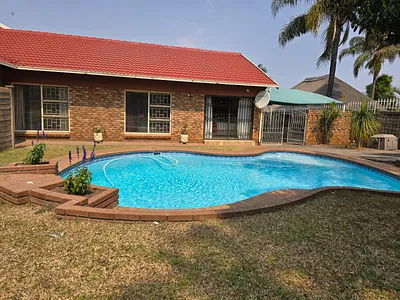4 Bedroom House For Sale in Pretoria - IcgS.webp