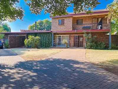 5 Bedroom House For Sale in Centurion - vL0f.webp