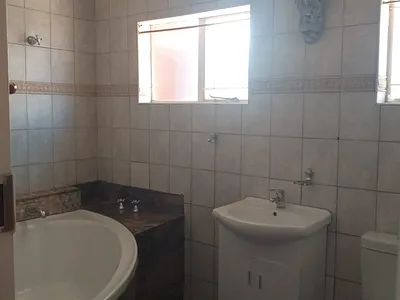4 Bedroom House To Rent in Pretoria - OloL.webp