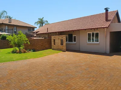 3 Bedroom House For Sale in Centurion - TwVG.webp