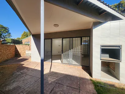 1 Bedroom House For Sale in Centurion - hefq.webp