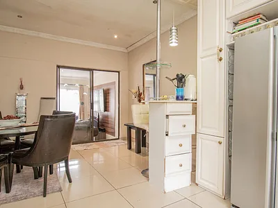 3 Bedroom House For Sale in Pretoria - Uct1.webp