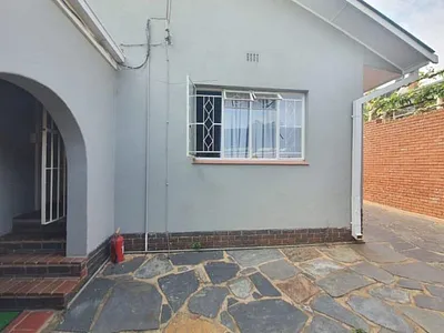 4 Bedroom House For Sale in Pretoria - deRA.webp