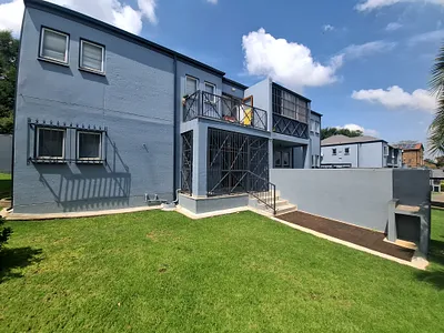 2 Bedroom Apartment For Sale in Pretoria - 2u8c.webp