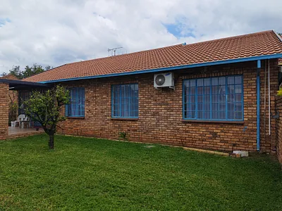 3 Bedroom Townhouse To Rent in Pretoria - JUbq.webp