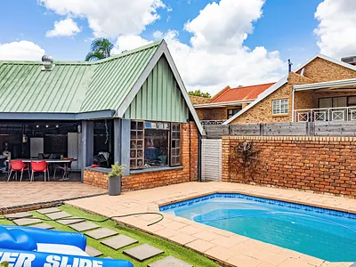 4 Bedroom House For Sale in Pretoria - JMvU.webp