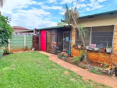 2 Bedroom House To Rent in Pretoria - EM2S.webp