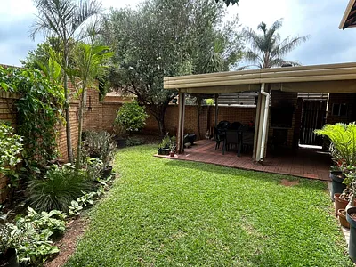 4 Bedroom Townhouse For Sale in Pretoria - QHXj.webp