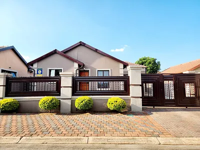 3 Bedroom House For Sale in Pretoria - img