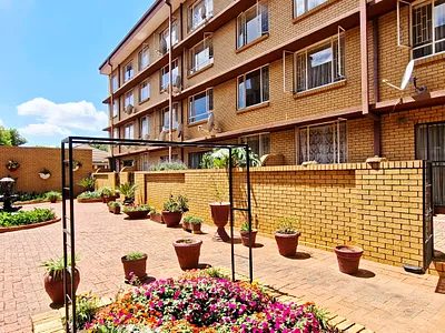 2 Bedroom Apartment For Sale in Pretoria - SpRK.webp