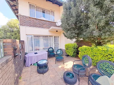 2 Bedroom Apartment For Sale in Pretoria - Tkq5.webp