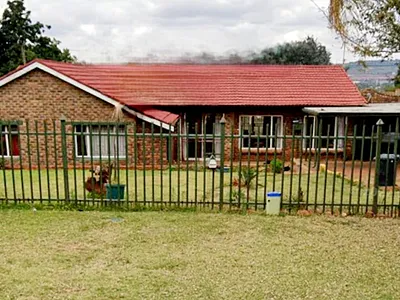 5 Bedroom House For Sale in Pretoria - YmWR.webp