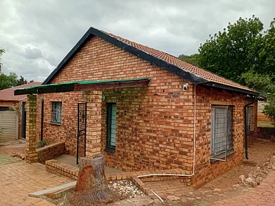 3 Bedroom House For Sale in Pretoria - xWyE.webp