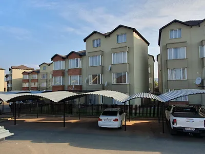 2 Bedroom Apartment For Sale in Pretoria - UQnQ.webp