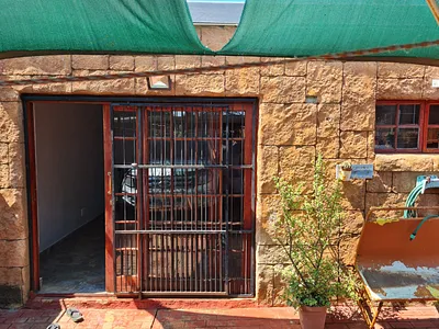 2 Bedroom Apartment To Rent in Pretoria - IdFF.webp