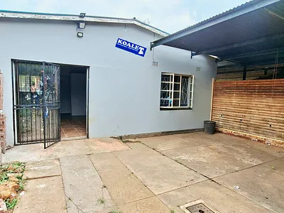 2 Bedroom Apartment To Rent in Pretoria - kC8I.webp