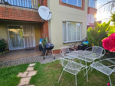 2 Bedroom Apartment For Sale in Pretoria - SRkT.webp