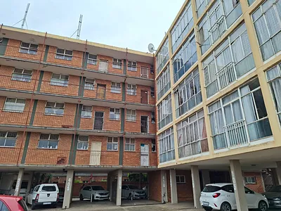 1.5 Bedroom Apartment For Sale in Pretoria - Ob7L.webp