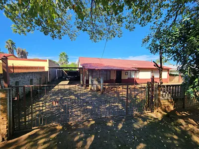 5 Bedroom House For Sale in Pretoria - r52T.webp