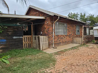 2 Bedroom House For Sale in Pretoria - rf3M.webp