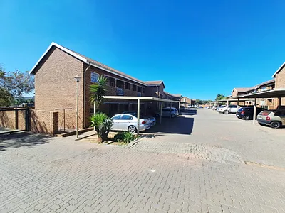 2 Bedroom Apartment To Rent in Pretoria - omTV.webp