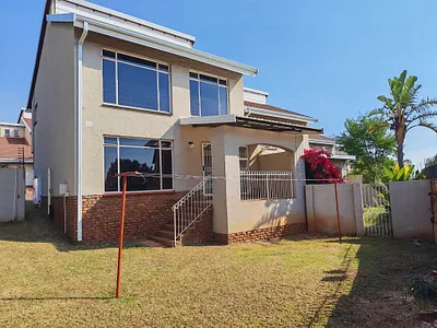 3 Bedroom Apartment To Rent in Pretoria - uACB.webp
