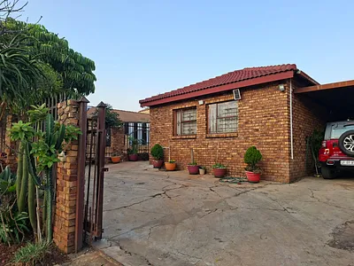 3 Bedroom House For Sale in Pretoria - 55PB.webp