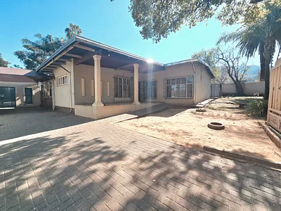 5 Bedroom House For Sale in Pretoria - uwgD.webp