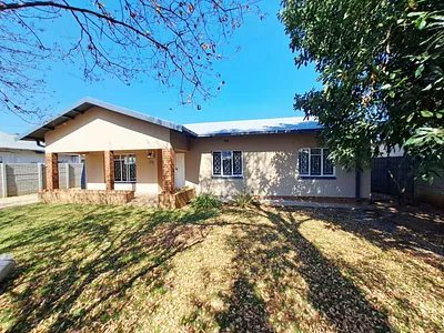3 Bedroom House For Sale in Pretoria - img