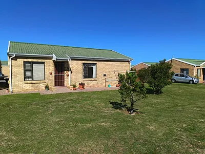 2 Bedroom House For Sale in Jeffreys Bay - wPmF.webp
