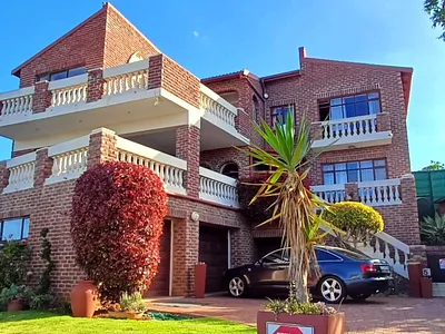 3 Bedroom House For Sale in Jeffreys Bay - G0qT.webp