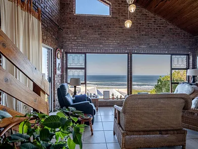 6 Bedroom House For Sale in Port Elizabeth - img