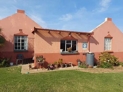 2 Bedroom House For Sale in Jeffreys Bay - img