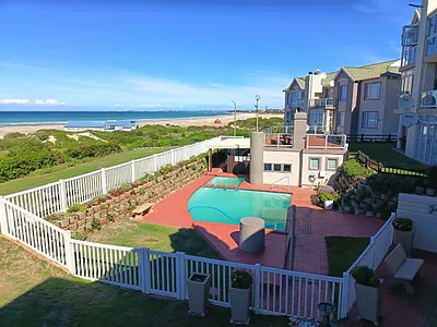 3 Bedroom Apartment For Sale in Jeffreys Bay - 7E1t.webp