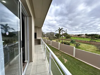2 Bedroom Apartment For Sale in Jeffreys Bay - vsn4.webp