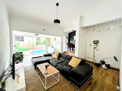 2 Bedroom Townhouse For Sale in Sandton - img