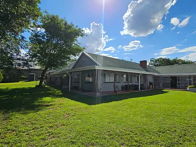 7 Bedroom House For Sale in Sandton - fq3F.webp