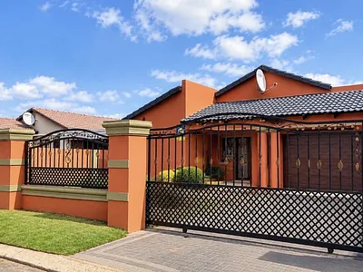 3 Bedroom House For Sale in Boksburg - Ceeg.webp