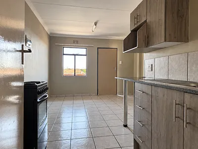 2 Bedroom Apartment For Sale in Alberton - OZtW.webp