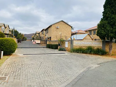 3 Bedroom Townhouse To Rent in Wilgeheuwel, Roodepoort - 5Hqk.webp