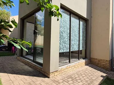 3 Bedroom Townhouse To Rent in Roodepoort - img