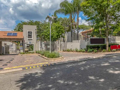 2 Bedroom Apartment For Sale in Sandton - img