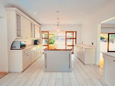 5 Bedroom House To Rent in Sandton - img