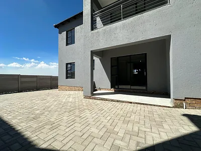 2 Bedroom Apartment To Rent in Kinross, Secunda - img