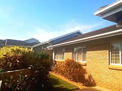 3 Bedroom Townhouse For Sale in Margate - img