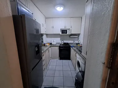 2 Bedroom Apartment For Sale in Margate - i7in.webp