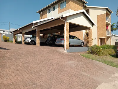 2 Bedroom Apartment For Sale in Margate - QdGw.webp