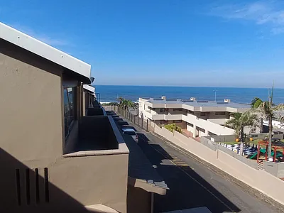 3 Bedroom Apartment For Sale in Margate - img